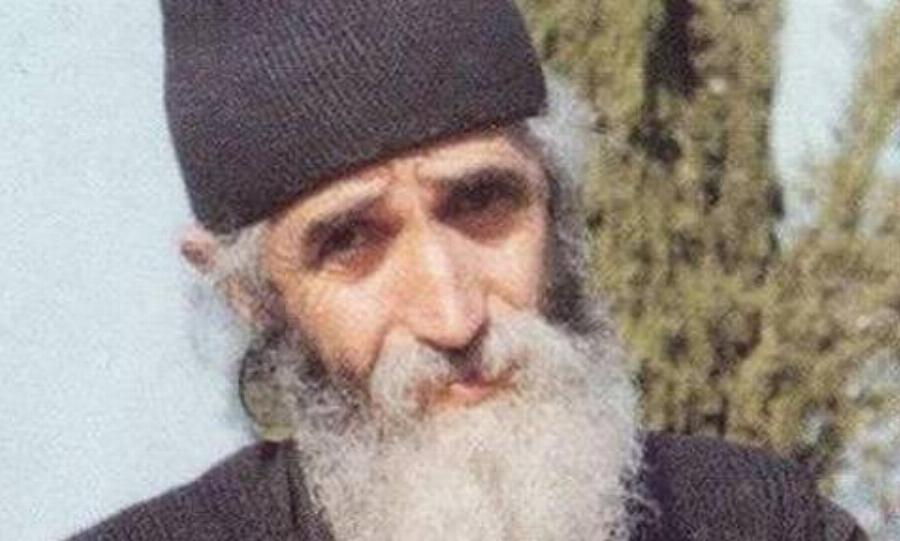 Λόγια Αγίου Παϊσίου: Μιλά για τα σαρκικά αμαρτήματα μέσα στον γάμο