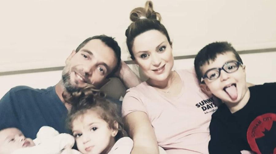 Ραγίζει καρδιές ο μπαμπάς του μικρού Λουκά: «Η λευχαιμία επέστρεψε για να εκδικηθεί – Η ανάρτησή του