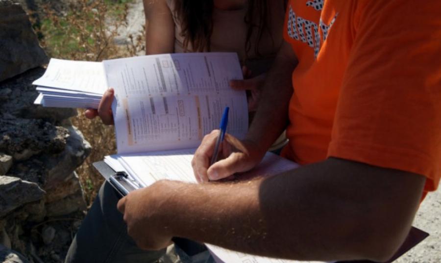 Η τουαλέτα καθορίζει τις «ανέσεις» του νοικοκυριού: Το τρολάρισμα για την απογραφή 2021