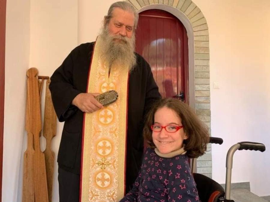 Θαύμα στη μονή Οσίου Δαυίδ: Η Δαυιδούλα –  Το κορίτσι άγγελος του μοναστηρίου