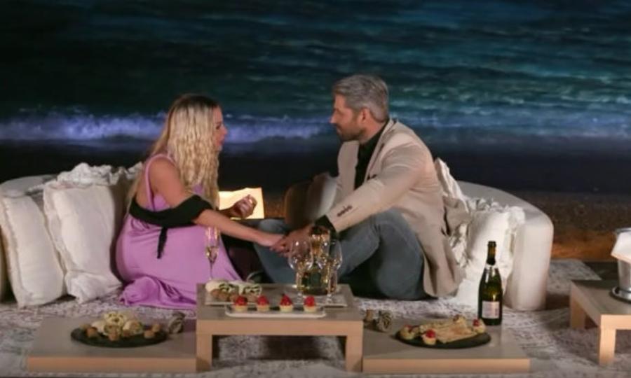 The Bachelor: Πλάνταξε στο κλάμα η Αθηνά New York – Με το στόμα ανοιχτό ο Αλέξης Παππάς