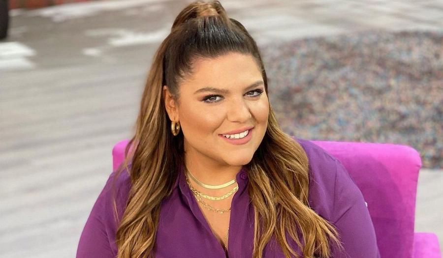 Μιμή Ντενίση για Δανάη Μπάρκα: «Ξύπναγα και τις τσάκωνα στις 3 το πρωί να τρώνε γιουβαρλάκια στην κουζίνα»