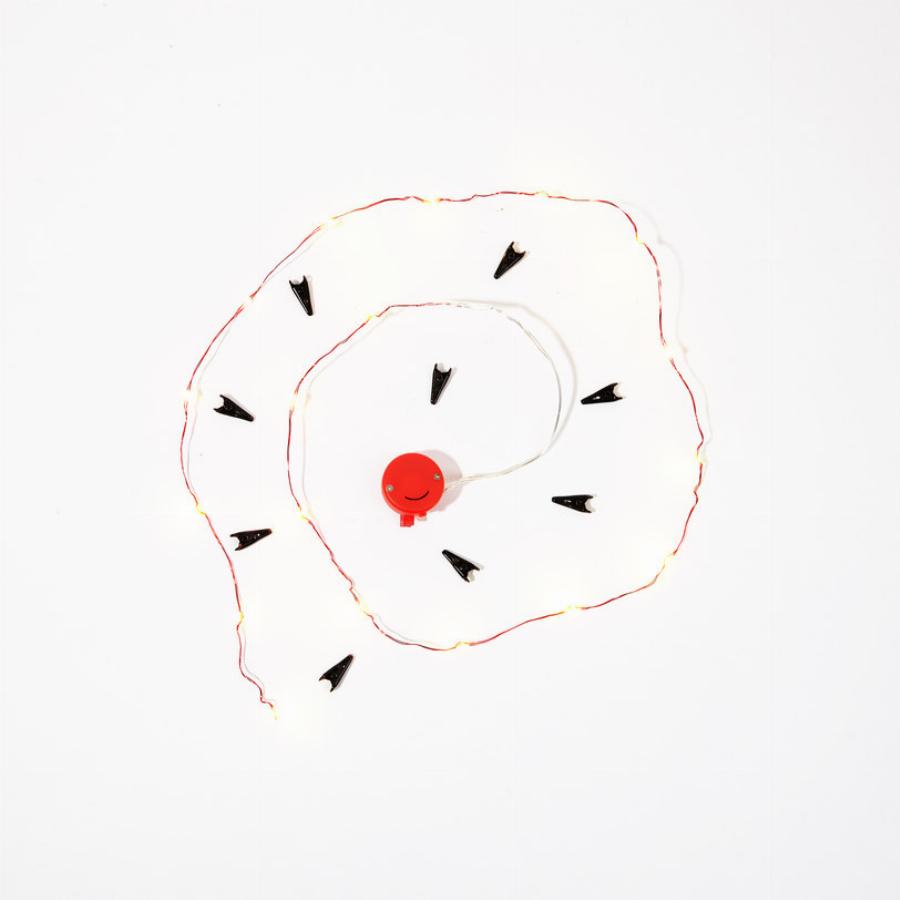 Κυκλοφορήσαν χριστουγεννιάτικα λαμπάκια για τα μούσια των ανδρών