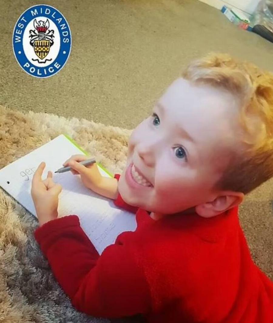 «Κανείς δεν με αγαπάει»: Οι τελευταίες στιγμές 6χρονου που δολοφόνησαν οι γονείς του