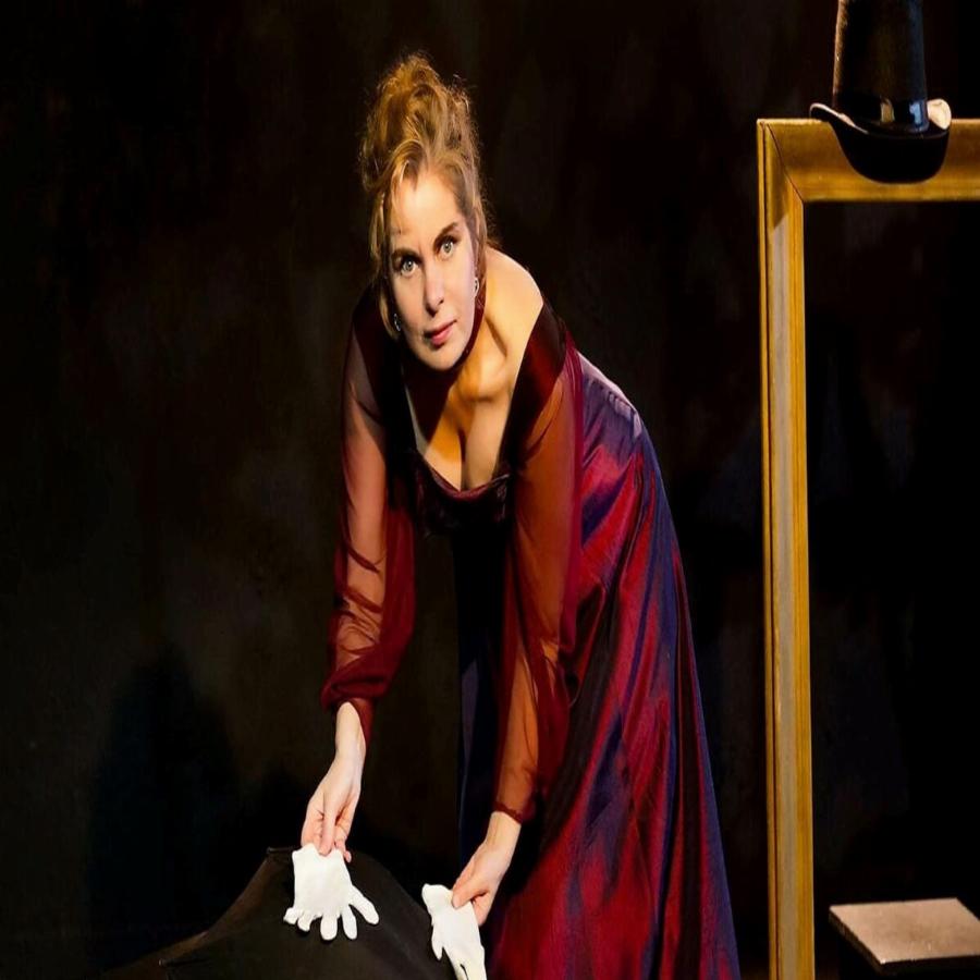 Χρύσα Σπηλιώτη: Οι αξέχαστοι ρόλοι, η κακή σχέση με τη μητέρα της και ο θάνατος της στη φωτιά στο Μάτι