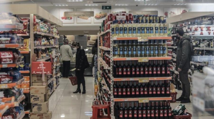 Έρχονται νέα μέτρα φωτιά: Rapid test σε σούπερ μάρκετ, μπλόκο σε κομμωτήρια και click away