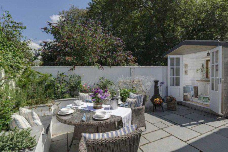 Σπίτι 380 ετών μαγεύει τους πάντες: Διώροφο με υπέροχο εσωτερικό