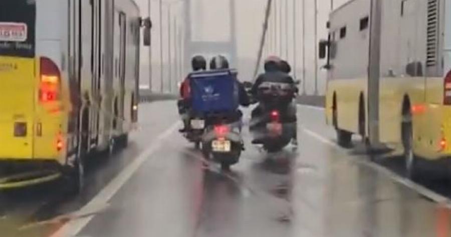 Υπάρχει ανθρωπιά: Λεωφορεία σχηματίζουν «τείχος» για να προστατεύσουν μοτοσυκλετιστές από τους ισχυρούς ανέμους