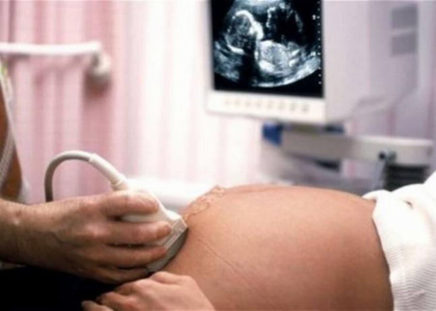 Η Ιστορία της Έλλης: Έμενα έγκυος από τον άντρα μου και τα έριχνα χωρίς να το ξέρει. Μετά από κάθε έκτρωση γελούσα!