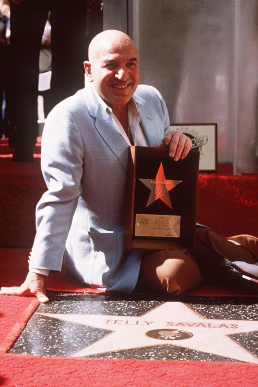 Τέλι Σαβάλας: Ο φτωχός λούστρος που κατέκτησε το Χόλυγουντ και ήταν περήφανος για την Ελληνική καταγωγή του