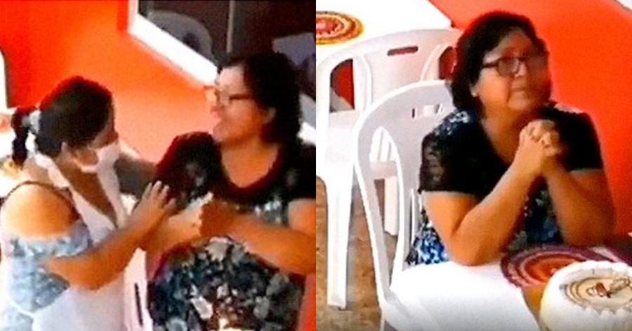 Γυναίκα γιορτάζει ολομόναχη τα γενέθλιά της σε εστιατόριο και δακρύζει από συγκίνηση