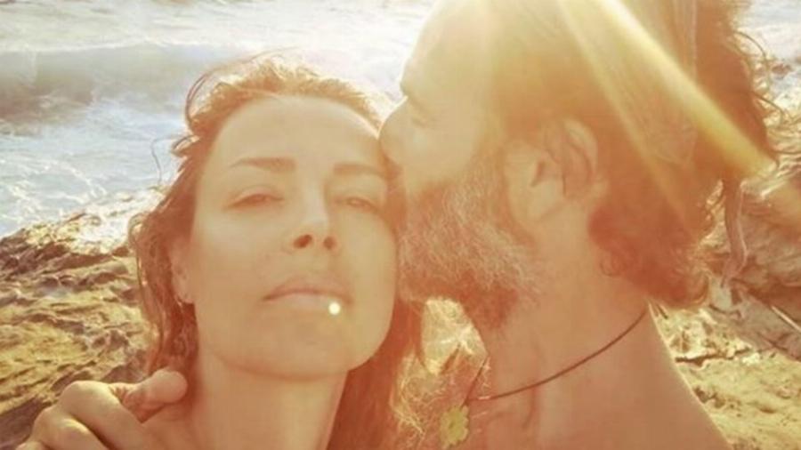 «Μία γυναίκα θέλει να την θέλεις! Και να της το δείχνεις. Το να την παίρνεις για δεδομένη, σκοτώνει τον έρωτα» – Θανάσης Ευθυμιάδης