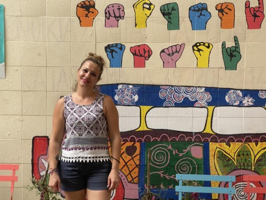 Κωφoί σερβιτόροι: Tους ένωσε το μεράκι για ζωή και «σερβίρουν» ανθρωπιά