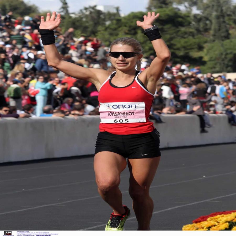 Η μαραθωνοδρόμος Δήμητρα Ιορδανίδου είναι η νεκρή ποδηλάτισσα στο τροχαίο με φορτηγό