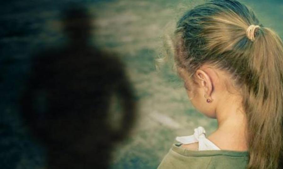 Συνελήφθη αστυνομικός – Κατηγορείται ότι ασέλγησε στο 4χρονο παιδί του