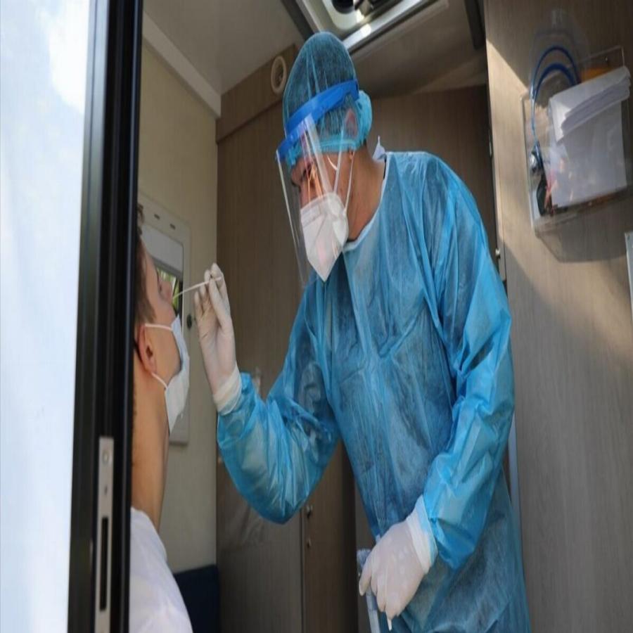 Συμφωνείτε στο να κάνουν rapid test και οι εμβολιασμένοι;