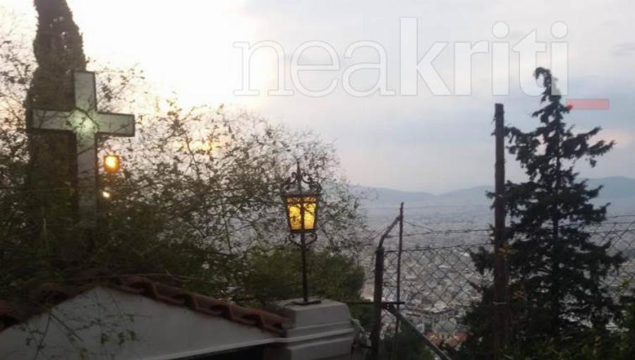 Καρκινοπαθής, ανάπηρος περπάτησε μετά το Σταύρωμα του Τιμίου Σταυρού