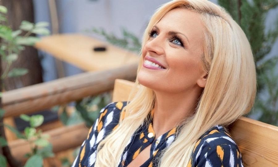 Χριστίνα Λαμπίρη: «Παντρευτήκαμε, χωρίσαμε, γεννήσαμε μέσα σε έναν χρόνο. Όλα έγιναν με μία εξαιρετική ταχύτητα.»