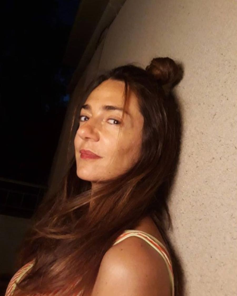 Η κόρη της Μαρίας Λεκάκη την φωτογραφίζει χωρίς μακιγιάζ: Μας δείχνει πόσο όμορφη είναι στα 49 της