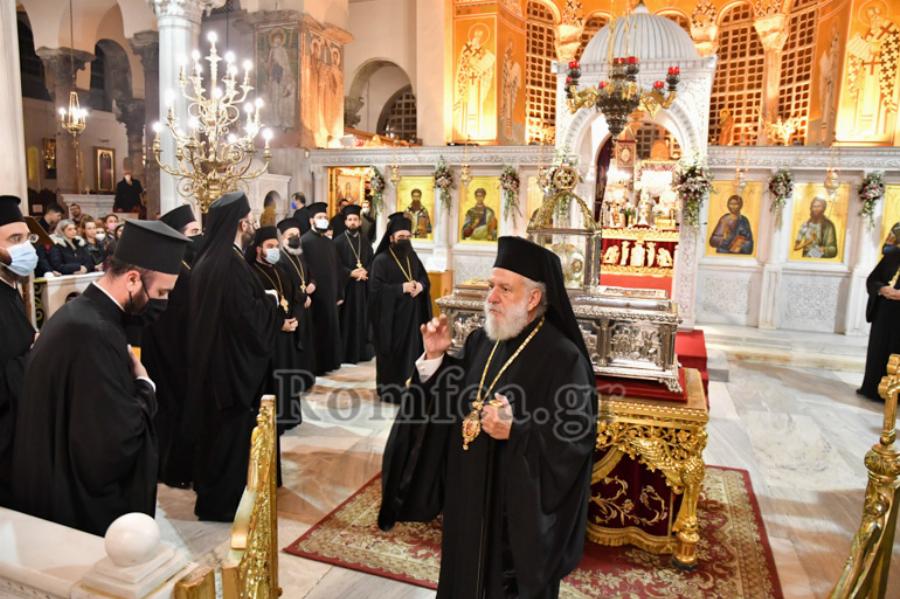 Το μύρο του Αγίου Δημητρίου «πλημμύρισε» τη Θεσσαλονίκη