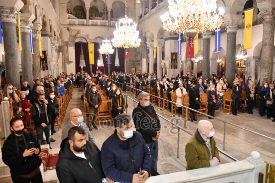 Το μύρο του Αγίου Δημητρίου «πλημμύρισε» τη Θεσσαλονίκη