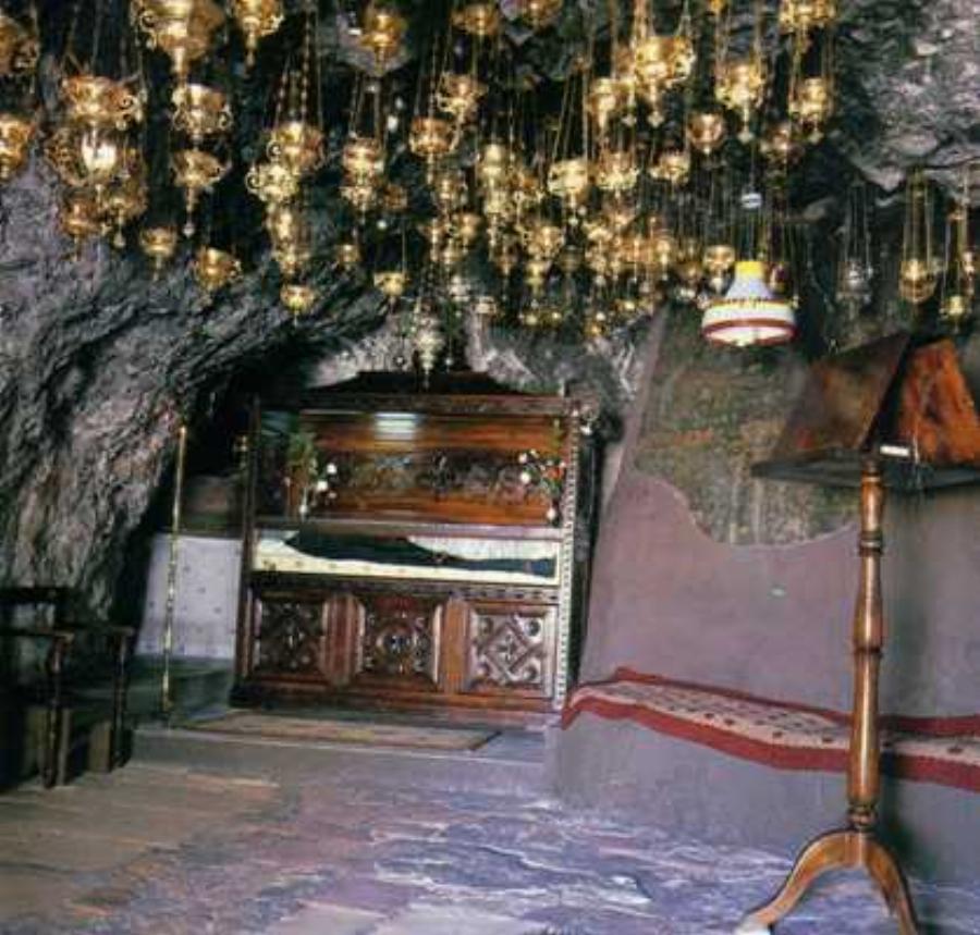 Η αυτοκράτειρα Αγία Υπομονή: Έγινε μοναχή και προστάτιδα των φτωχών