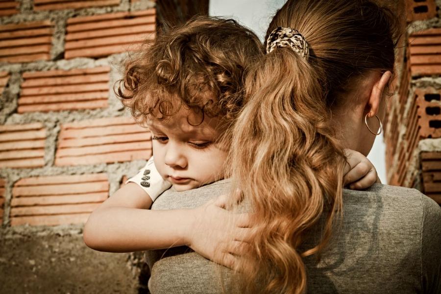 Ο γιος μου παντρεύεται μητέρα 2 παιδιών και είμαι περήφανη για αυτό