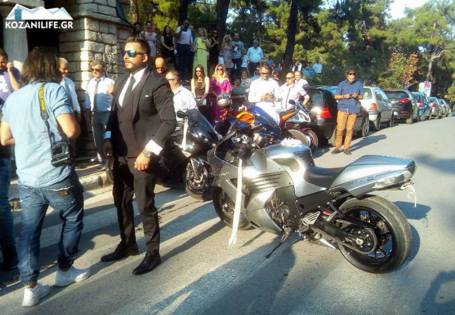 Γάμος στην Κοζάνη: Η νύφη έφτασε με συνοδεία αστυνομικών ΔΙΑΣ και σειρήνες