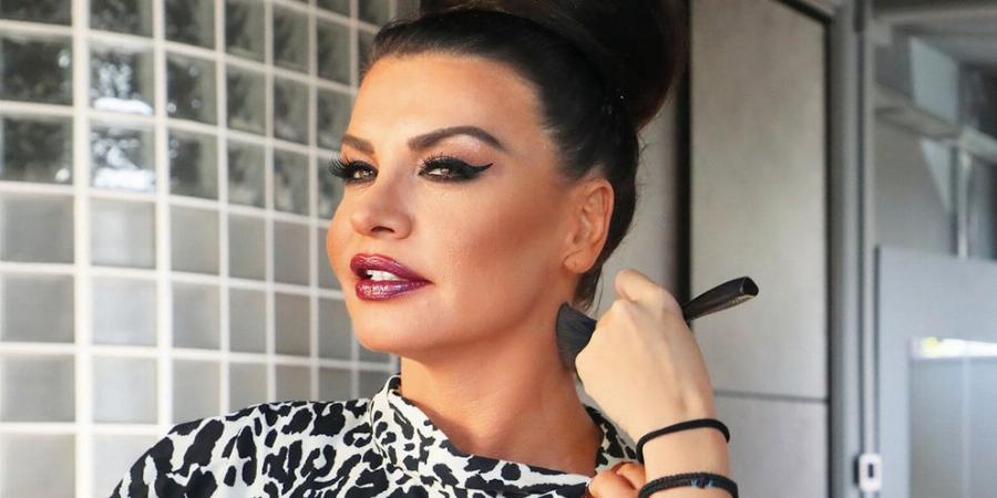 Νίνα Λοτσάρη: Ο άντρας που την πέταξε από το αμάξι, η πλαστική, οι κούκλες κόρες και το κορμί λαμπάδα στα 47