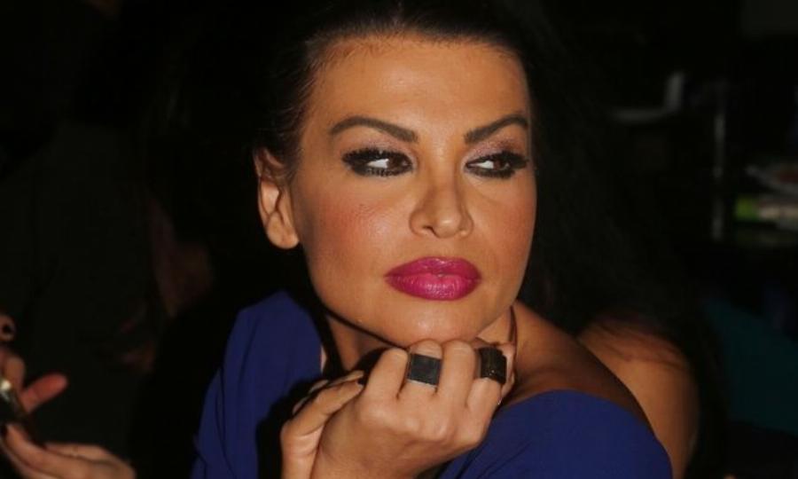 Νίνα Λοτσάρη: Ο άντρας που την πέταξε από το αμάξι, η πλαστική, οι κούκλες κόρες και το κορμί λαμπάδα στα 47