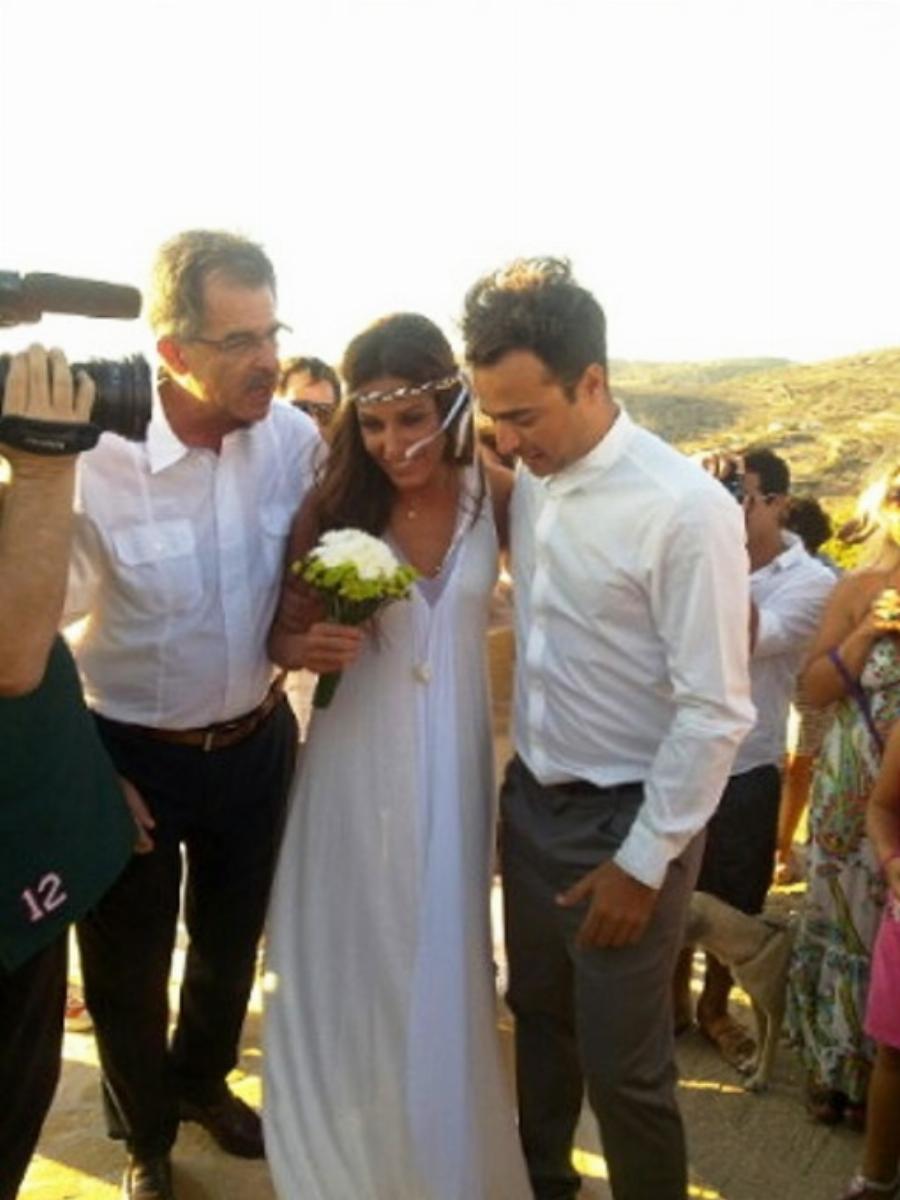 Η Κατερίνα Παπουτσάκη αποκαλύπτει: «Το νυφικό μου κόστισε 100€ και τα παπούτσια 20€»