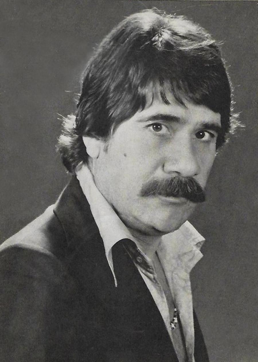 Σταύρος Παράβας: Τα βασανιστήρια, η εξορία και ο θάνατος του γιου του που τον έριξε στην κατάθλιψη