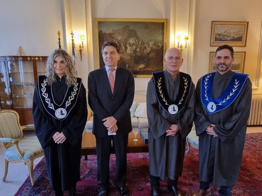 «Τα Γλυπτά του Παρθενώνα είναι κλεμμένα και πρέπει να επιστρέψουν στην Ελλάδα», Κεν Λόουτς