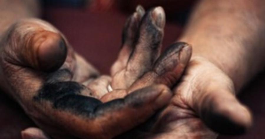 «Η πρώτη φορά που έπλυνα τα χέρια του πατέρα μου, με έκανε να καταλάβω τι έχει γίνει στην ζωή μου»