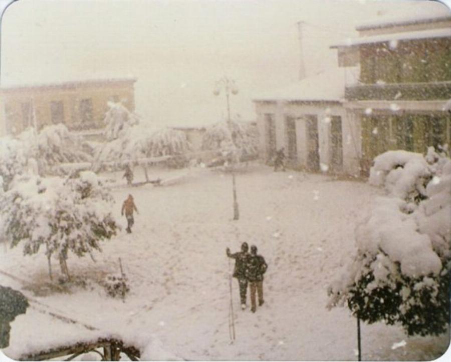 Ο παγωμένος Μάρτιος της Ελλάδας: Όταν η Ελλάδα μπήκε στο ψυγείο για 15 μέρες, μέσα από σπάνιες φωτογραφίες