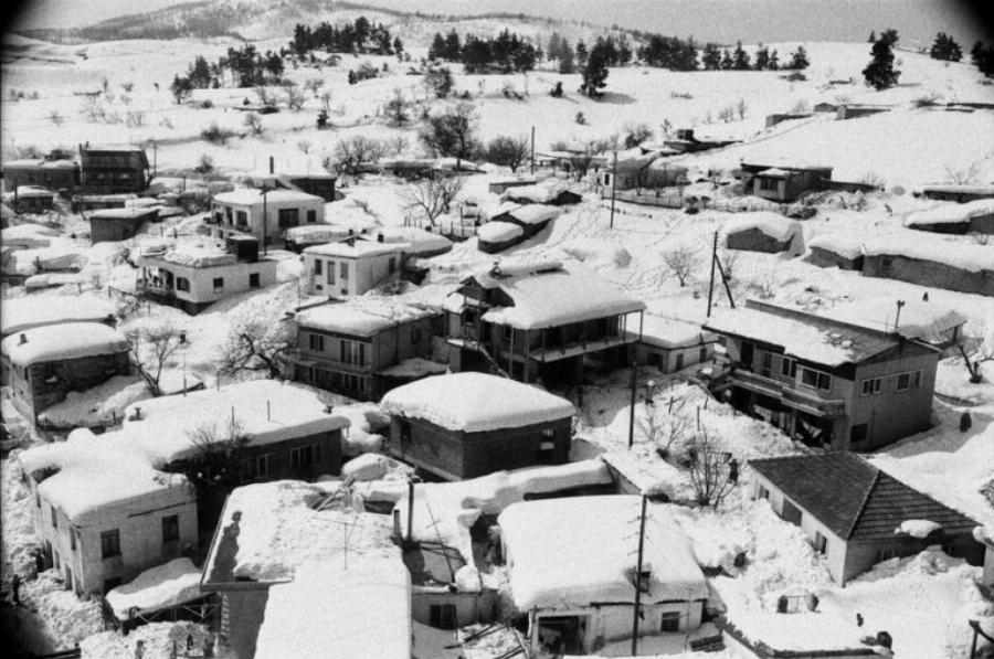 Ο παγωμένος Μάρτιος της Ελλάδας: Όταν η Ελλάδα μπήκε στο ψυγείο για 15 μέρες, μέσα από σπάνιες φωτογραφίες