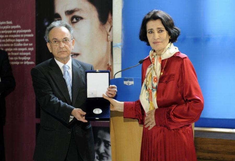 Ειρήνη Παππά: Η «ζωντανή Καρυάτιδα» από το Χιλιομόδι στην κορυφή του κόσμου και της Τέχνης