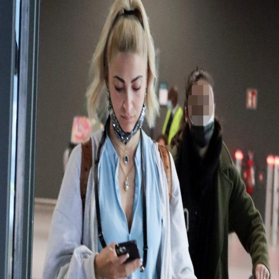 To Twitter ξεσπάει απέναντι στην Τούνη για το συμβάν με την υπάλληλο της Aegean και δίνει ρεσιτάλ