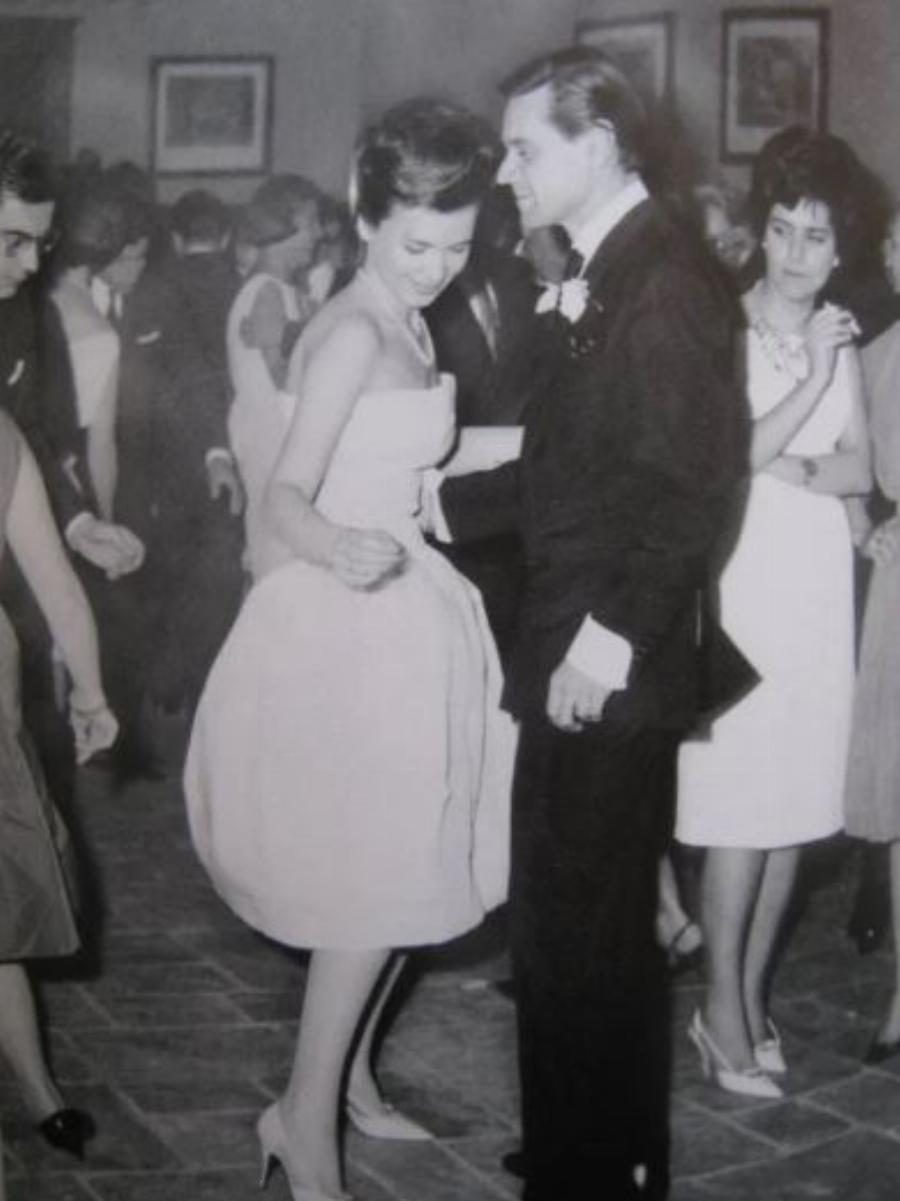 Δώδεκα λατρεμένοι Έλληνες ηθοποιοί σε στιγμές ανεμελιάς μέσα από ένα σπάνιο φωτογραφικό αφιέρωμα