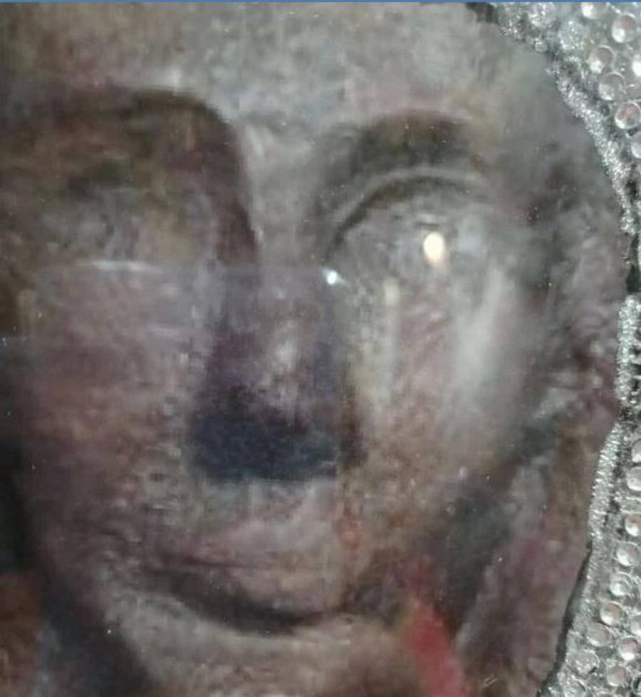 Ανοιχτά τα μάτια και δάκρυα στον Ταξιάρχη –  Εκκλησία της Κερατέας