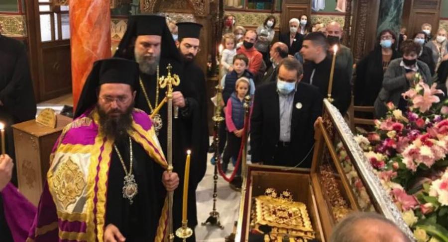 Νέα Ιωνία: Εκκλησία και λαός γονατίζουν στον πολιούχο Άγιο Γεώργιο Νεαπολίτη
