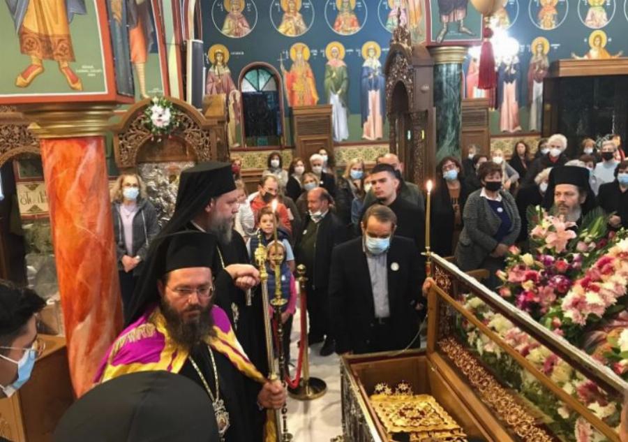 Νέα Ιωνία: Εκκλησία και λαός γονατίζουν στον πολιούχο Άγιο Γεώργιο Νεαπολίτη