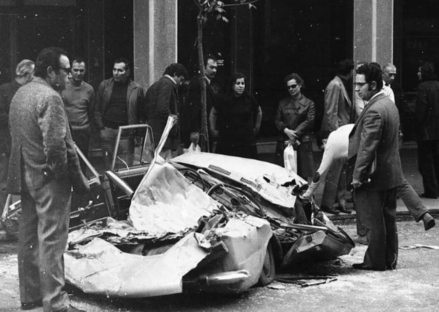 Πολυτεχνείο 1973: Αδημοσίευτες φωτογραφίες από την ηρωική νύχτα των φοιτητών