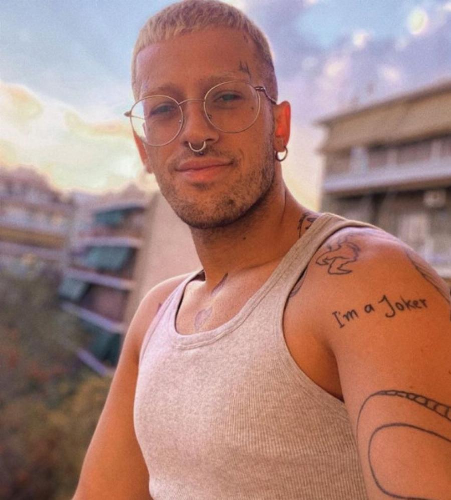 Τάσος Ξιαρχό: Καταδίωξη στο Μενίδι από αστυνομικούς και απειλή αυτοκτονίας μετά το σάλο στα Social Media