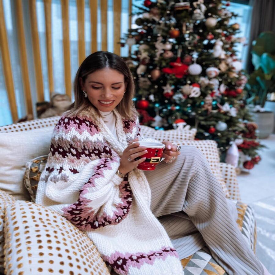 Αθήνα Οικονομάκου: Τα λαμπερά της Χριστούγεννα, το υπέροχο σπίτι και το Χριστουγεννιάτικο δέντρο υπερπαραγωγή