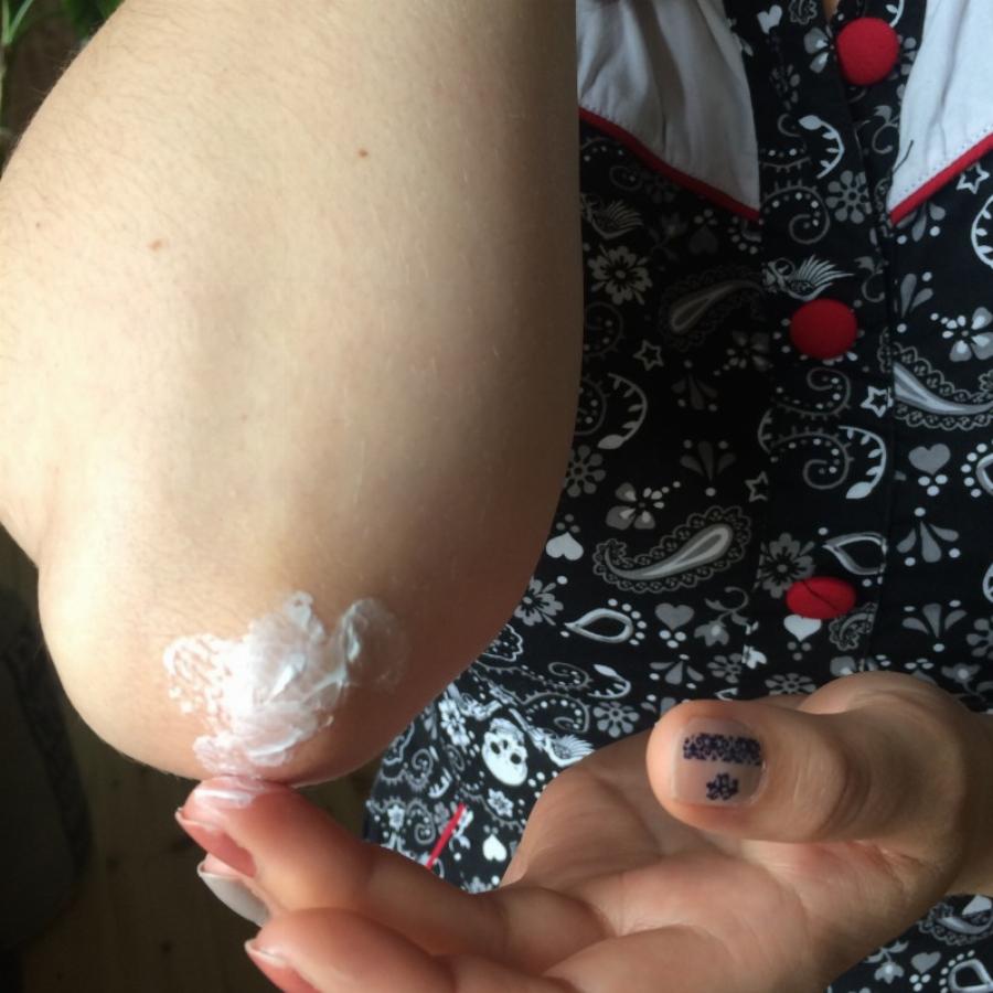 Εκπληκτικό το πόσες χρήσεις έχει η κρέμα Nivea: Είναι αντιγηραντική, εξαφανίζει μαύρους κύκλους, ραγάδες και έχει άλλες 7 εφαρμογές