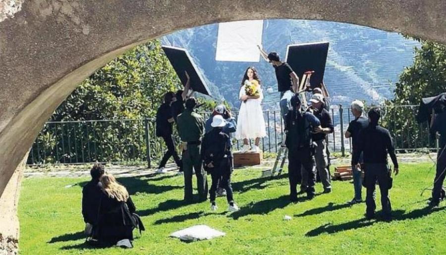 Μόνικα Μπελούτσι: Η μεγάλη κόρη της συγκλονίζει με την ομορφιά της –  Πρωταγωνιστεί στο διαφημιστικό σποτ της Dolce & Gabbana