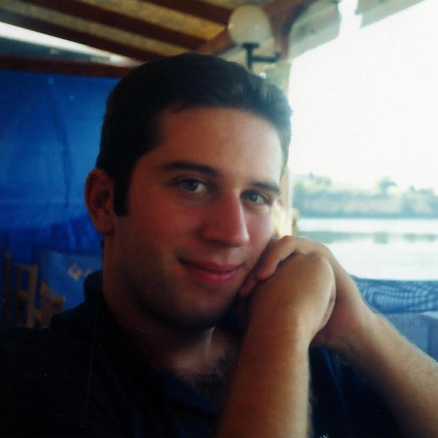 Πάνος Μυλωνάς: Ο 22χρονος φοιτητής που έχασε άδικα τη ζωή του στην εθνική οδό – Σήμερα έχει ένα τούνελ στο όνομά του