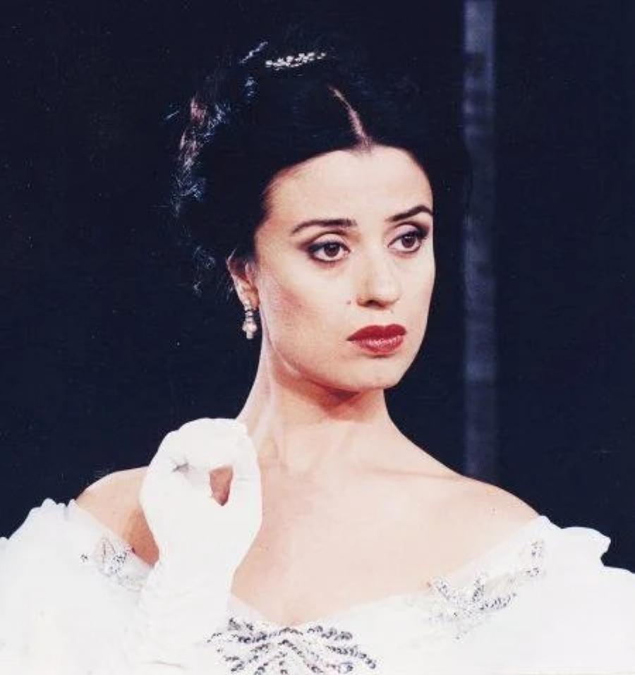 Μαρία Τζομπανάκη: Ο γάμος στα 60 της, η κατακραυγή και η νέα ζωή στην Αμερική