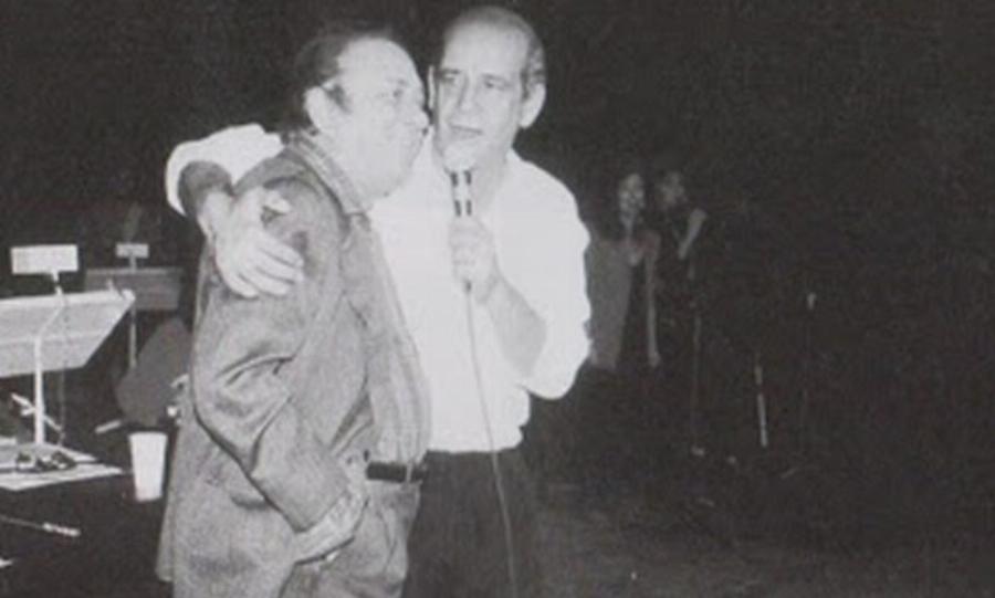 Γιώργος Ζαμπέτας: Ο δεξιοτέχνης του μπουζουκιού, η σχέση του με 15χρονη, η φυλάκιση, η πατρική σχέση με τον Μητροπάνο και η παρακμή